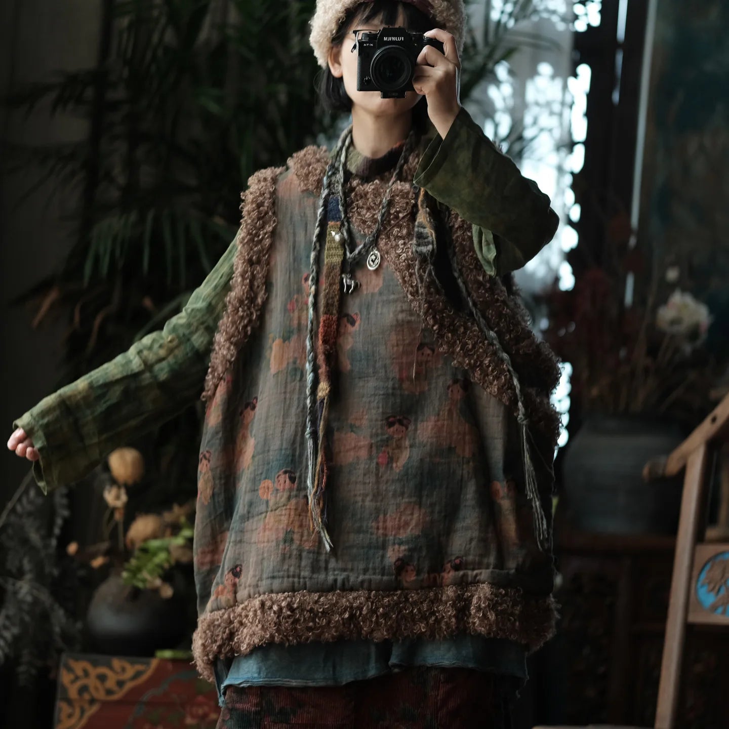 Winter Vintage Cartoon Print Knit Vest Coat for Women