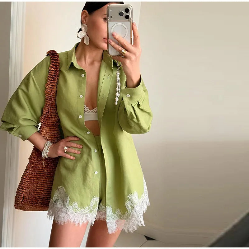 Casual Loose Fit Lace Patchwork Shorts Outfit For Women