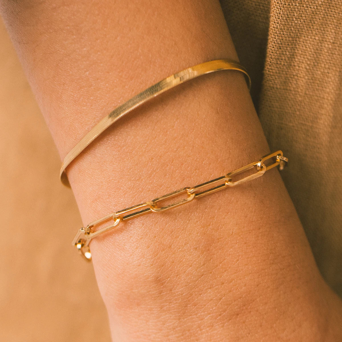 Gold Tone Stainless Steel Figaro Chain Bracelet for Women