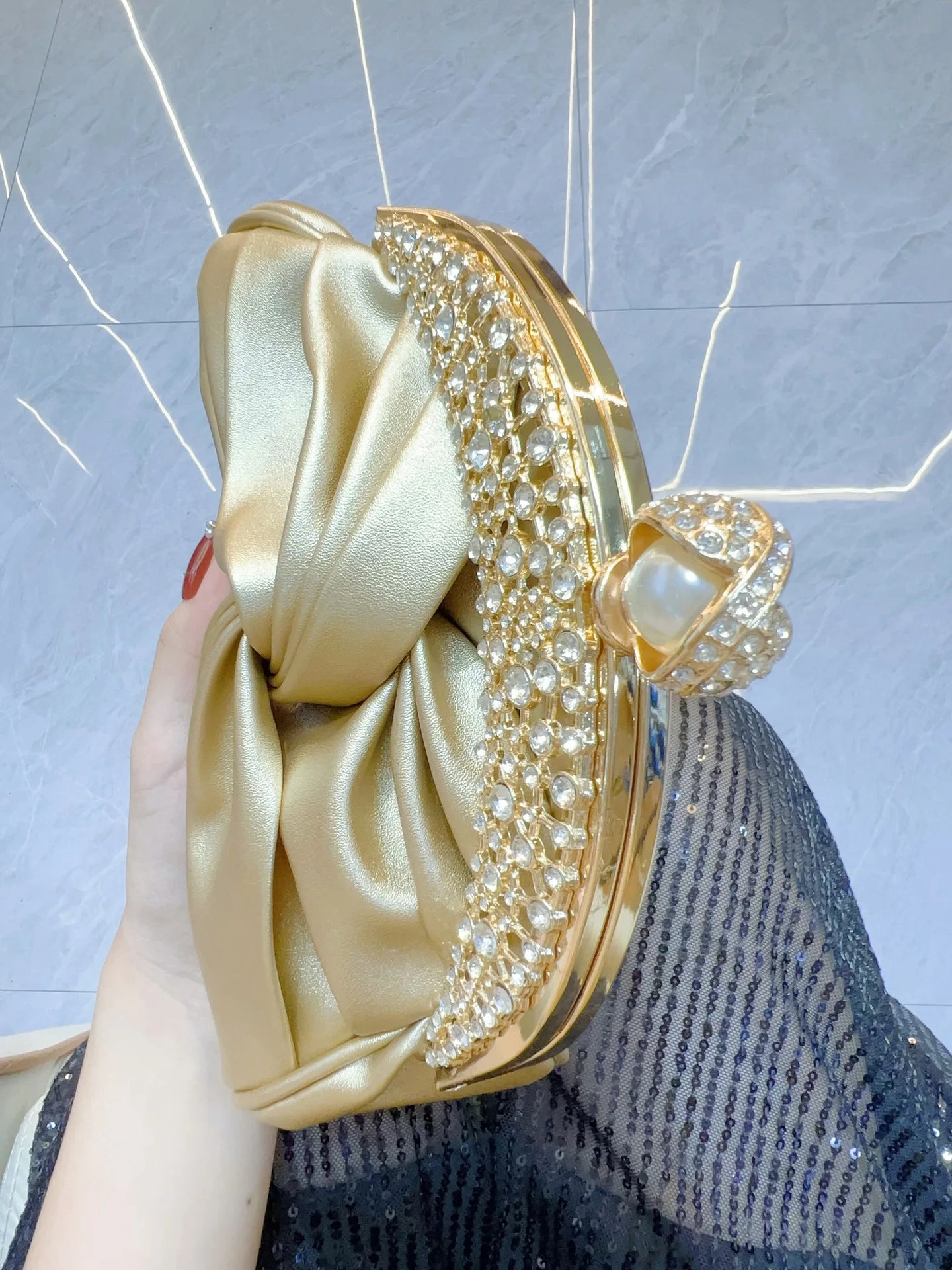 Luxury Women  Fashion Design Handbags Sparkling Banquet Clutch Bag Inlaid With Rhinestone Chain Shoulder Bag Party Dinner Bag