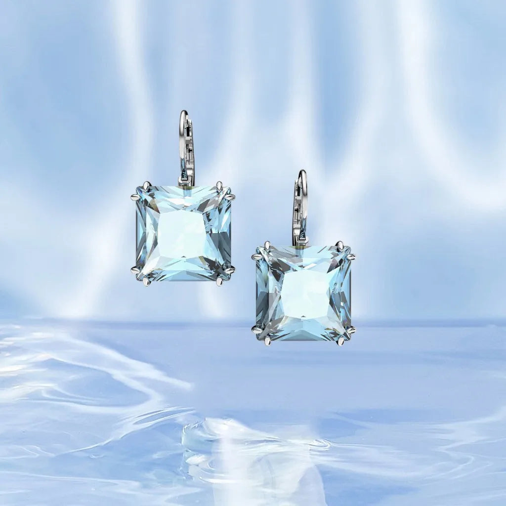 Radiant Crystal Necklace and Earring Jewelry Set for Women