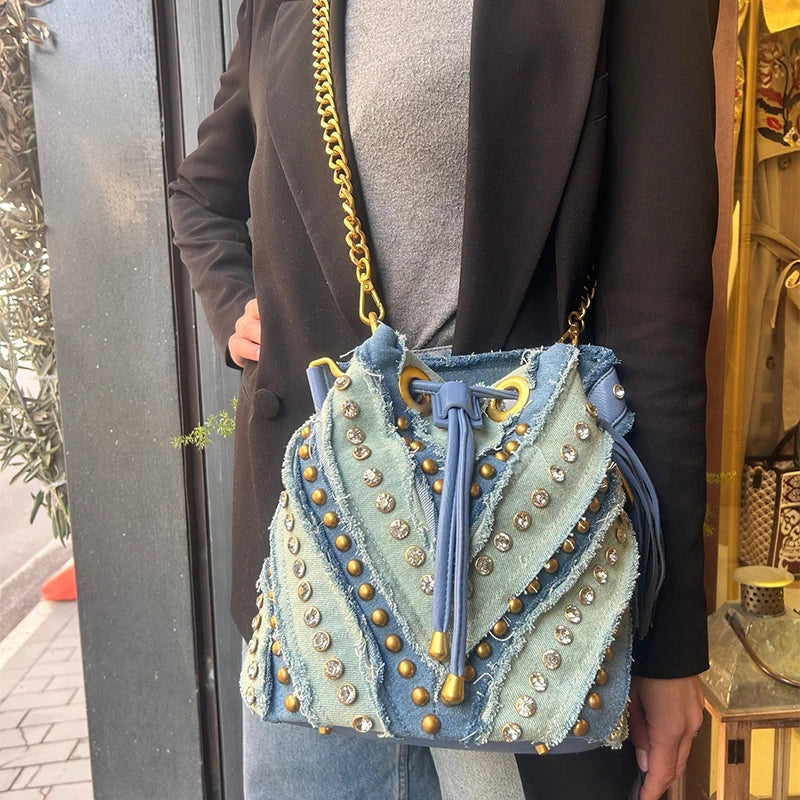 New Brand Fashion Handbag Retro Rivet Design Bucket Bag Versatile Commute Diamond Drawstring Lady Chain Shoulder Underarm Bag