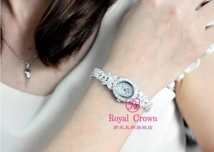 Small Luxury Prong Setting Women's Watch Fine Fashion Hours Mother of Pearl Bracelet Crystal Girl's Gift Royal Crown Box