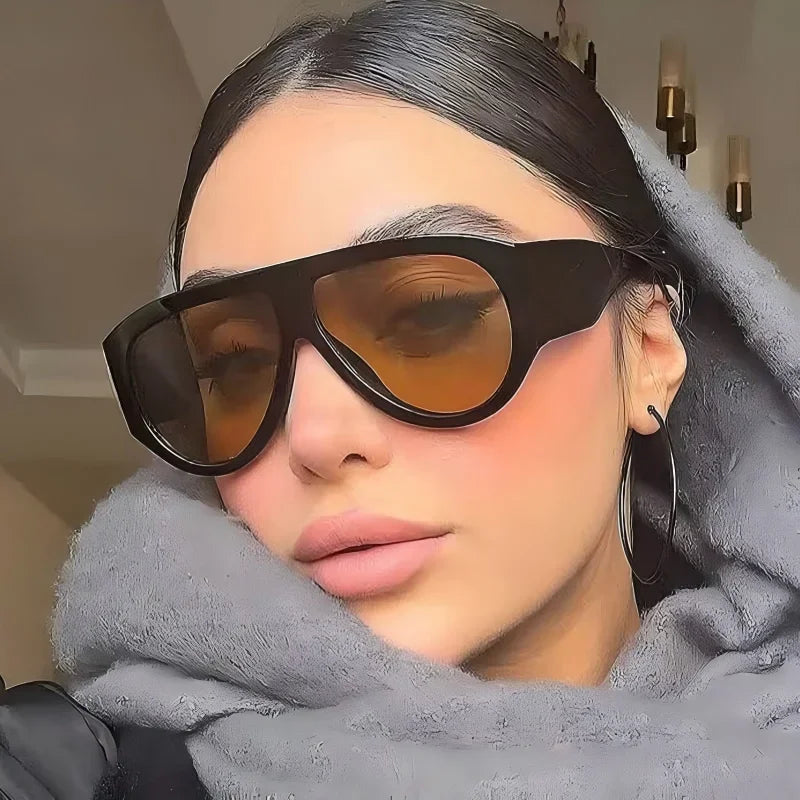 Classic Oversized Gradient Lens Pilot Sunglasses for Women