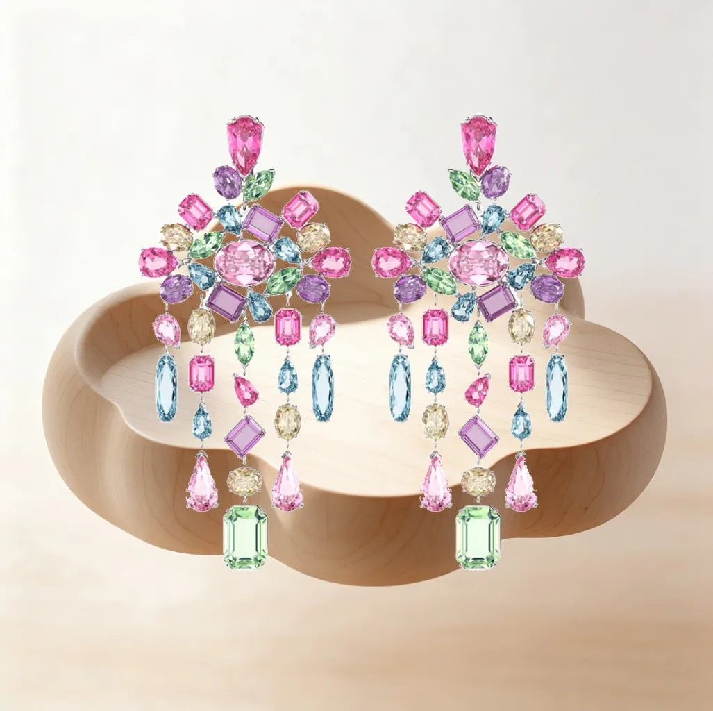 Shimmering Crystal Jewelry Set With Necklace And Earrings For Women