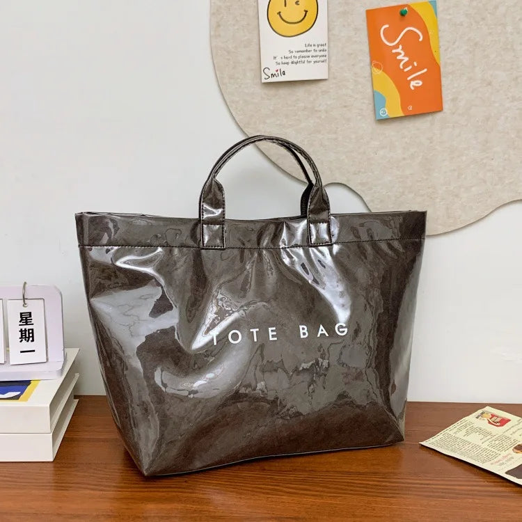 Kraft paper jelly waterproof bag, women's new retro commuting large capacity DuPont paper tote bag