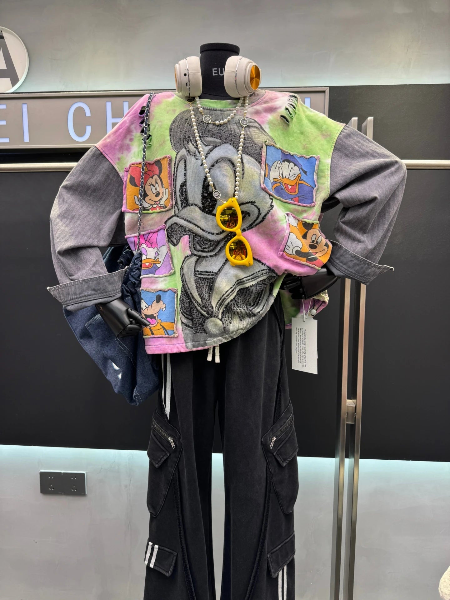 Autumn New Heavy Stitching Denim Trendy Brand Cartoon Duck Gradient Color Round Neck Fashion Pullover Sweatshirt for Women