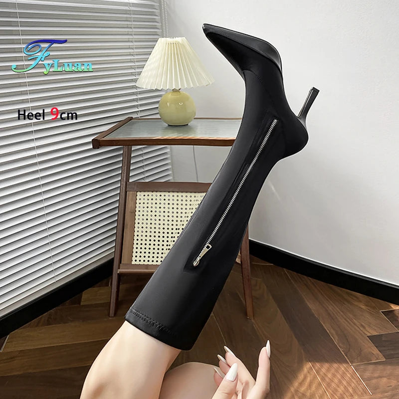 Black Pointy Toe Kneehigh Stiletto Boot