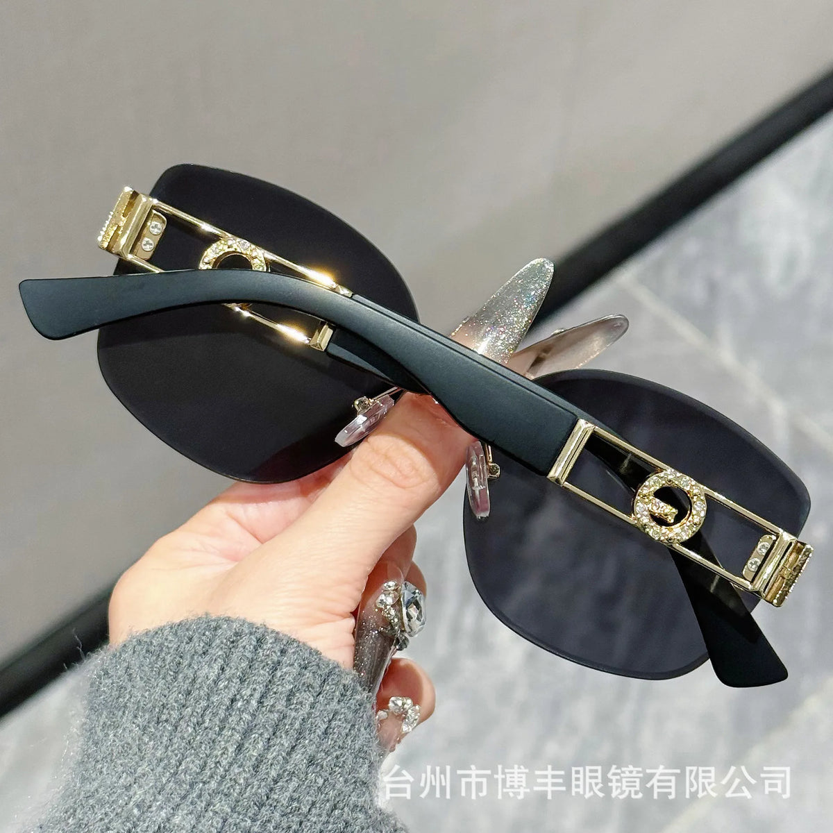 Oversized Square Fashion Sunglasses