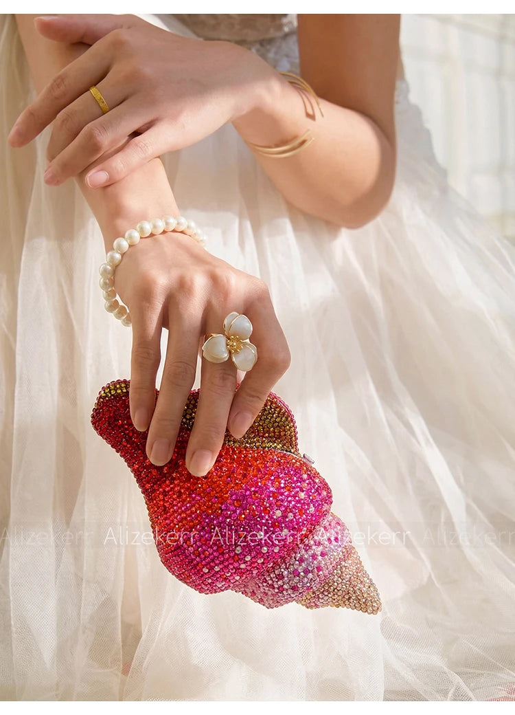 Glamorous Crystal Conch Shaped Rhinestone Evening Bag for Women