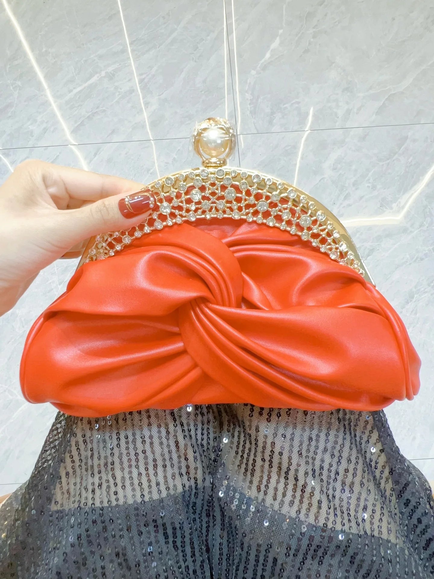 Luxury Women  Fashion Design Handbags Sparkling Banquet Clutch Bag Inlaid With Rhinestone Chain Shoulder Bag Party Dinner Bag