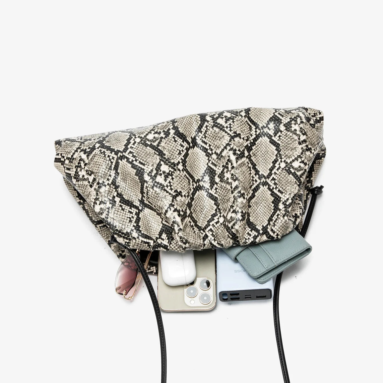 Elegant Ruched Serpentine Dumpling Shoulder Bag for Women