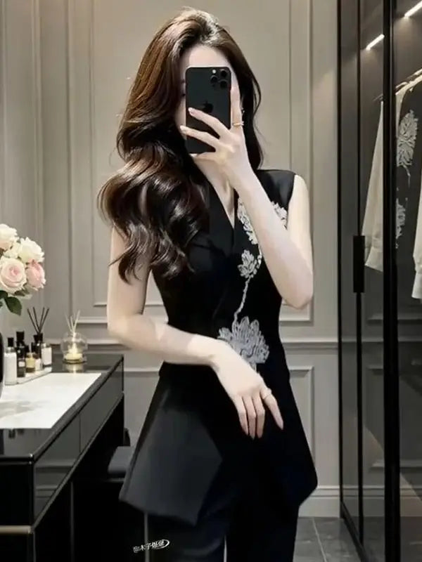 Chic Slim Diamond Detail Sleeveless Blazer for Women