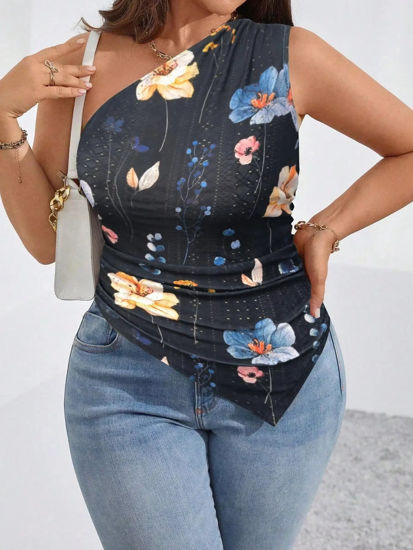 Plus Size Women's Floral Print Top, Casual Tight-Fitting Woven Blouse for All Seasons, Stylish Apparel