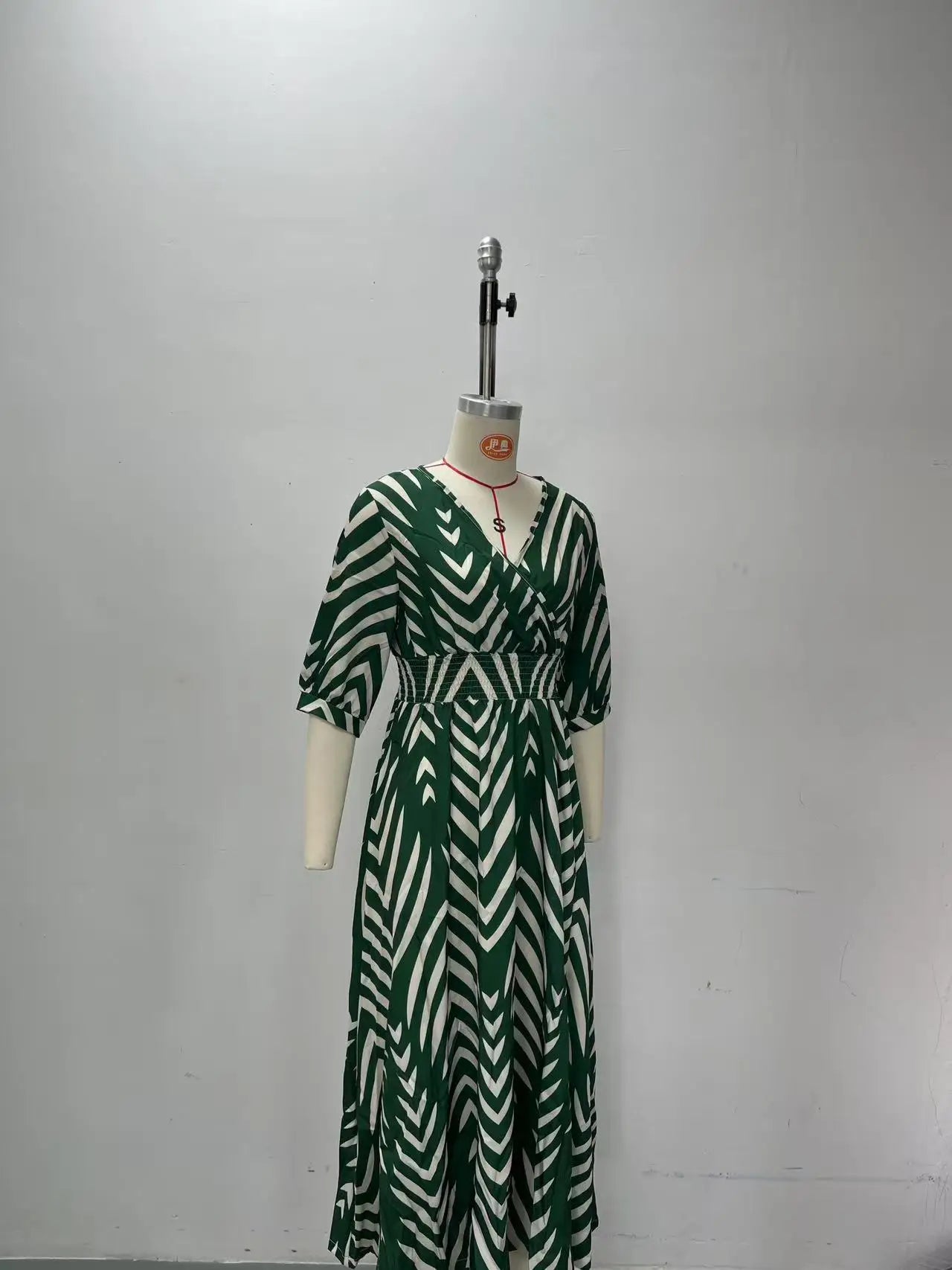 Loose Women's Dress Elegant Style Random Print Dyed Big Hemline 2026 European And American Style Casual Chic Maxi Dress
