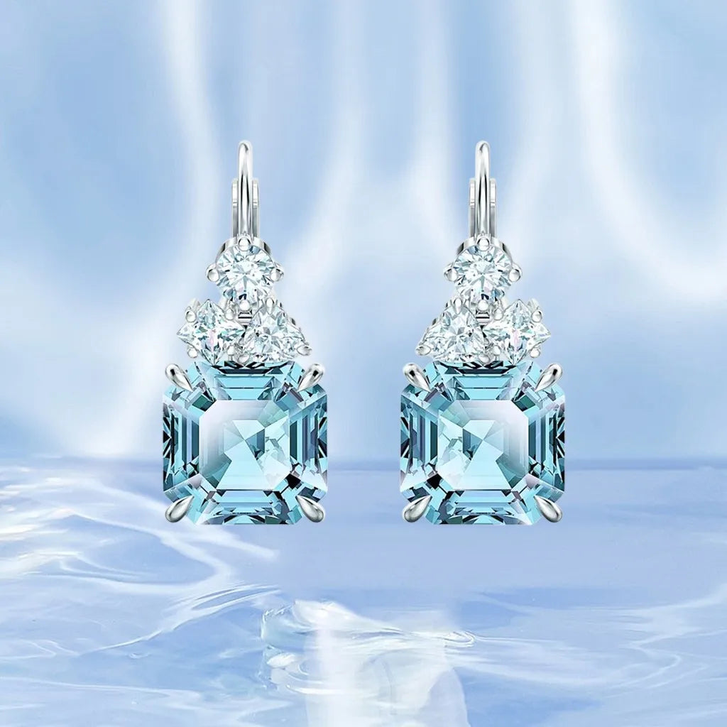 Radiant Crystal Necklace and Earring Jewelry Set for Women