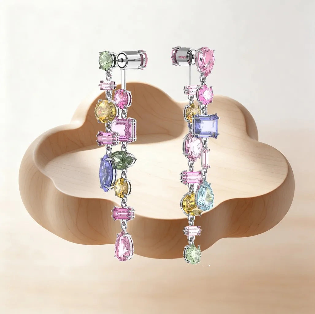 Shimmering Crystal Jewelry Set With Necklace And Earrings For Women