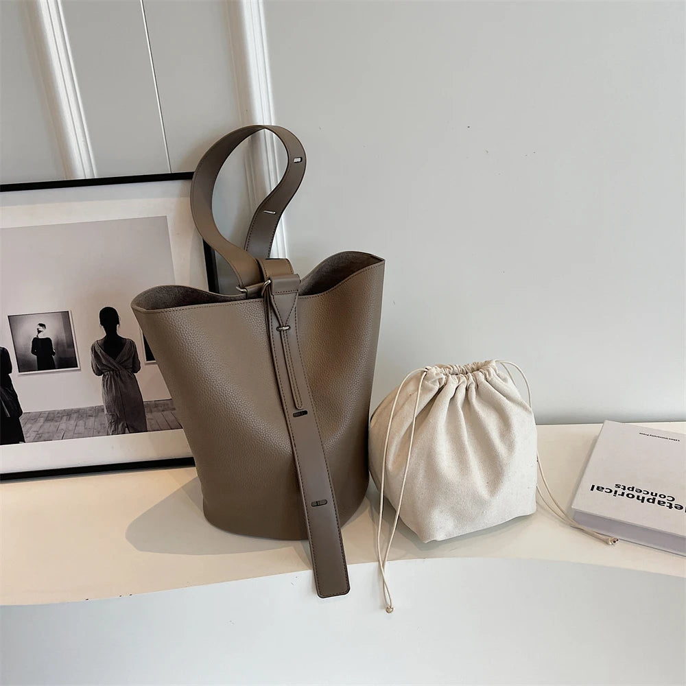 Retro Shoulder Large Capacity Bucket Bag for Women