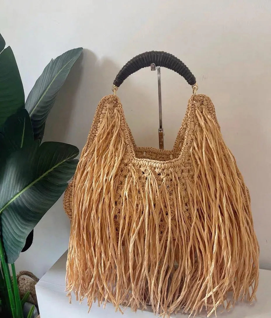 Hollow Out Tote Bags For Women Luxury Designer Handbag Purse New Weave Large Capacity Tassel Shoulder Straw Beach Bag