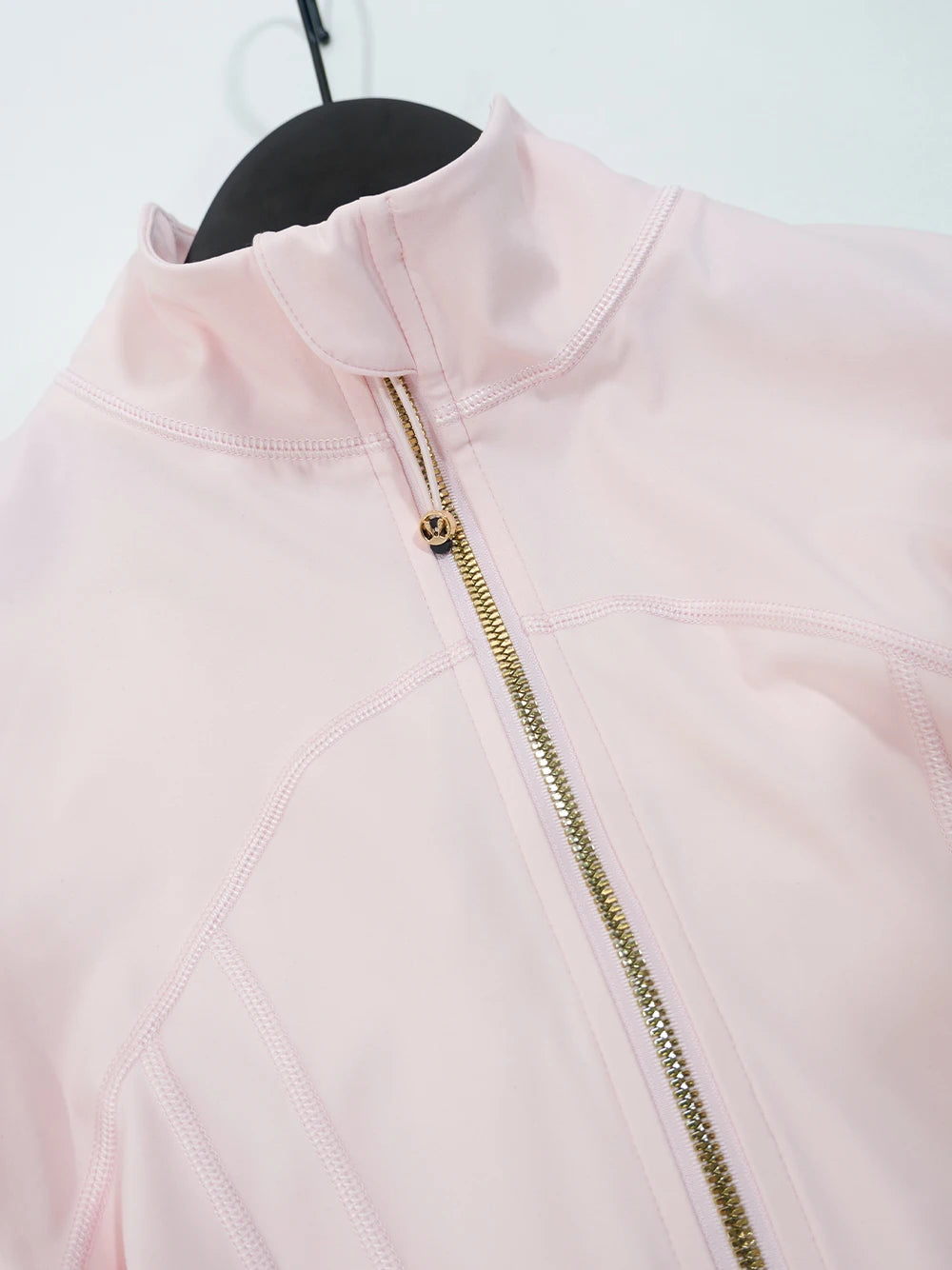 Slimming Gold Zipper Jacket and Yoga Pants Set for Women