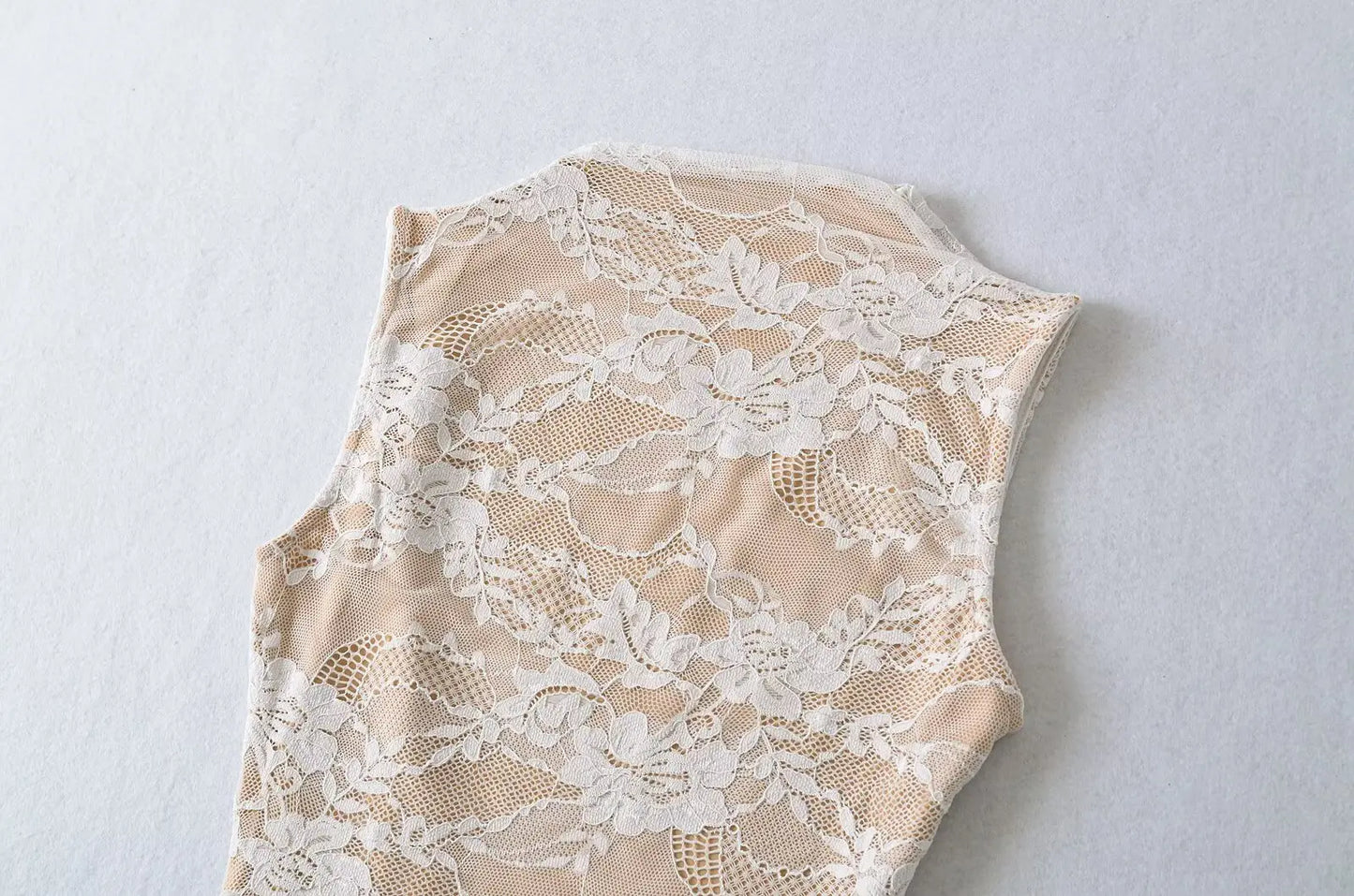 Elegant Sleeveless Bodycon Lace Bodysuit Top For Women