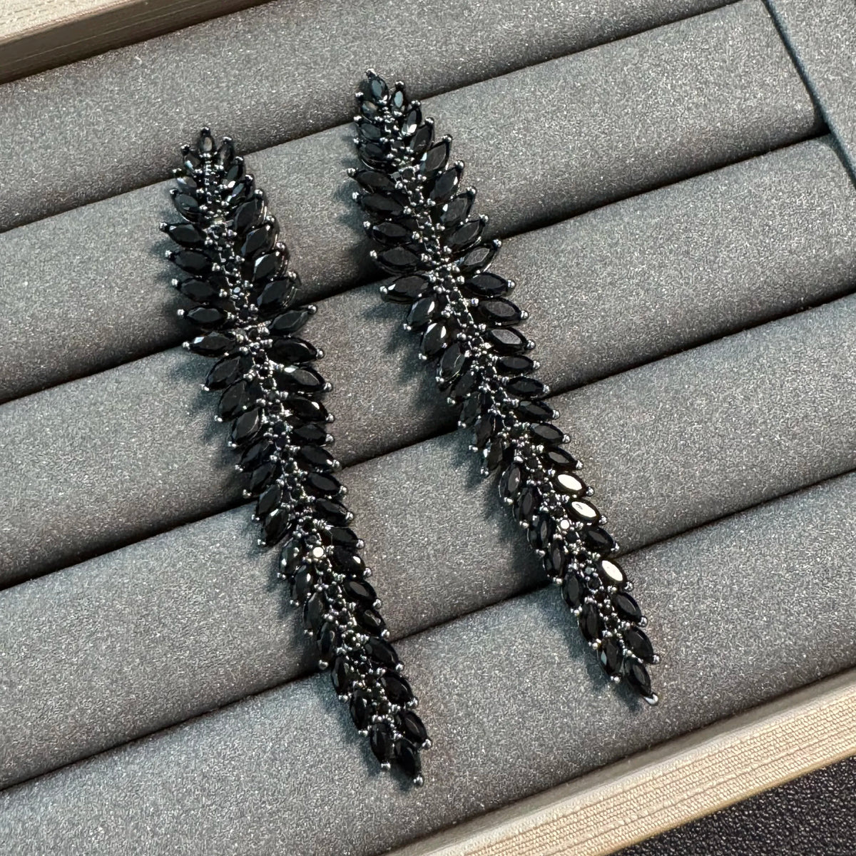 Black Zircon Vintage Jewelry Set With Earrings Rings And Bracelets for Women