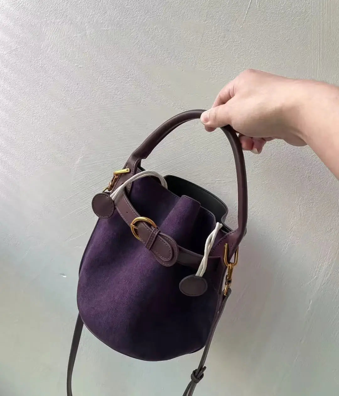 Advanced purple velvet bucket bag for women's new commuting trend single shoulder crossbody bag