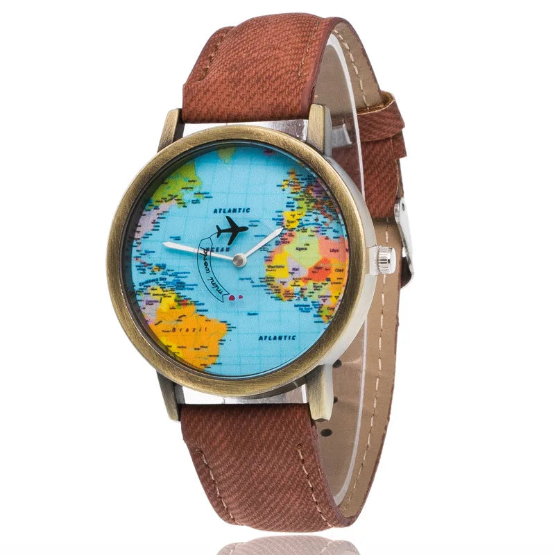 Round Dial Leather Strap Quartz Watch