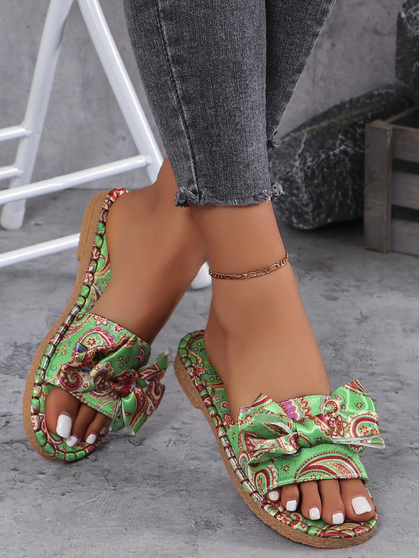 Plus-size summer fashion casual new slippers for women 2025 flat flat slippers with bow