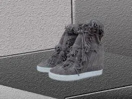 Girls Beige Black Gray Pink Suede Genuine Leather Round Toe Tassel Fringed 8 CM Height Increasing Wedges Sneakers Ankle Boots