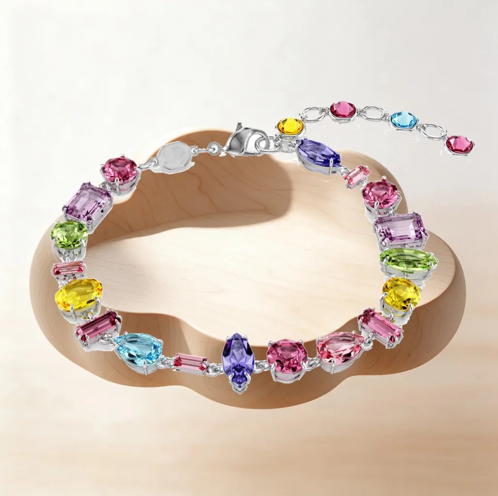 Shimmering Crystal Jewelry Set With Necklace And Earrings For Women