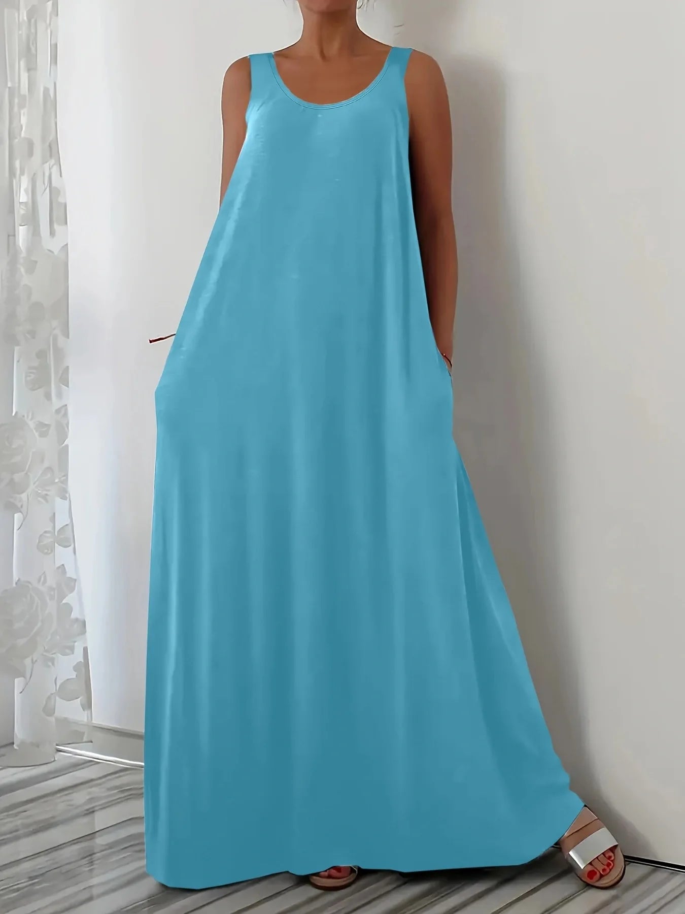 Summer 2026 Plus Size Solid Color Casual Dress with Side Pockets Sleeveless Women's Fashion Trend Outerwear