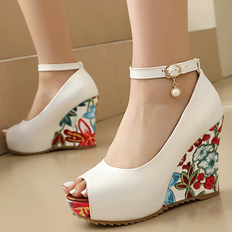 Strappy Buckle Platform Wedges