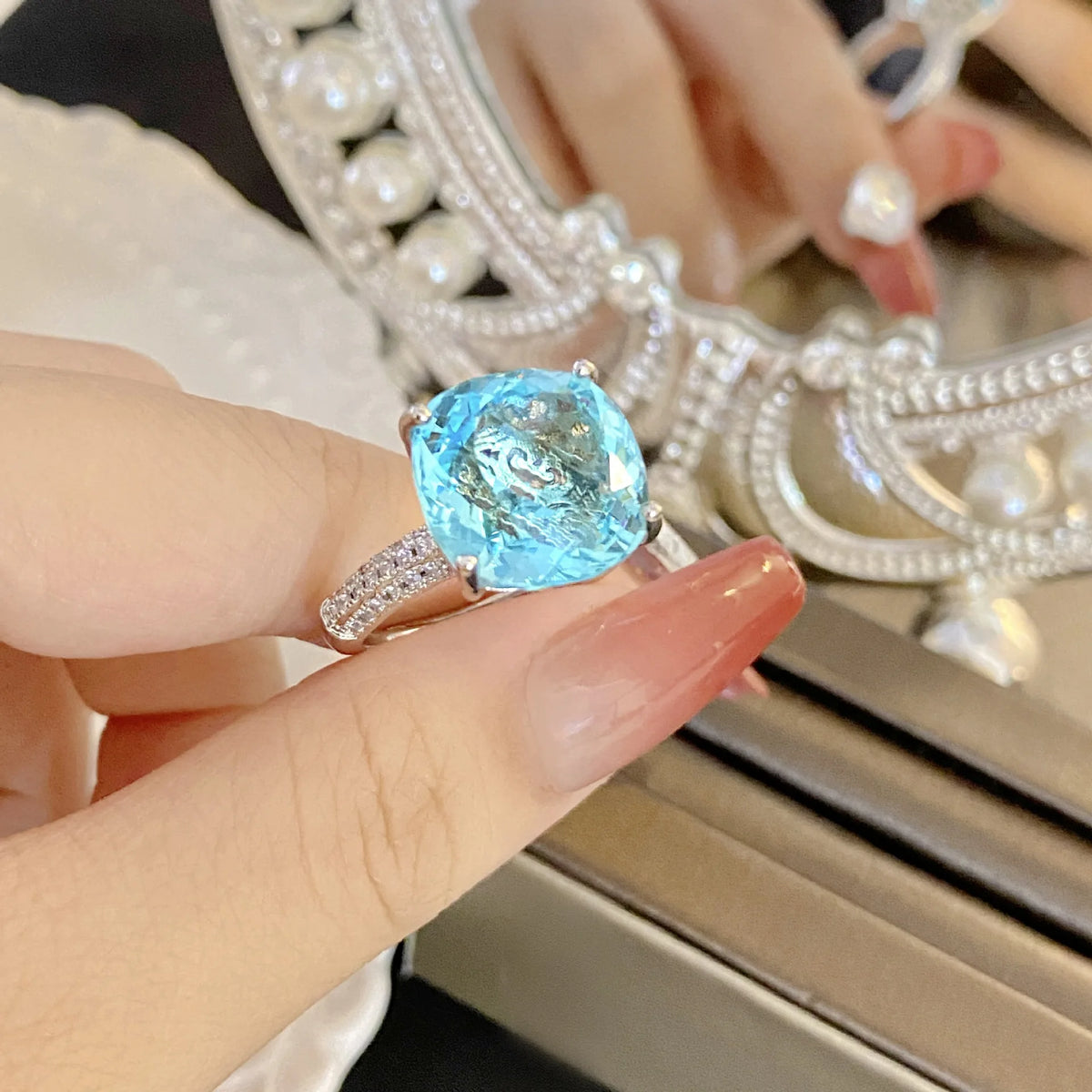 Sparkling Zircon Solitaire Wedding Band Ring for Women