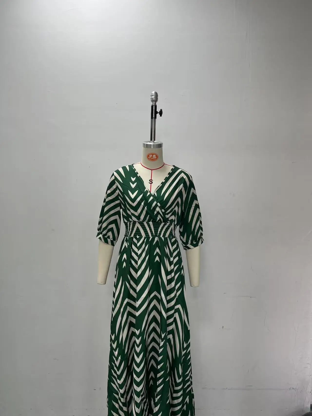 Loose Women's Dress Elegant Style Random Print Dyed Big Hemline 2026 European And American Style Casual Chic Maxi Dress