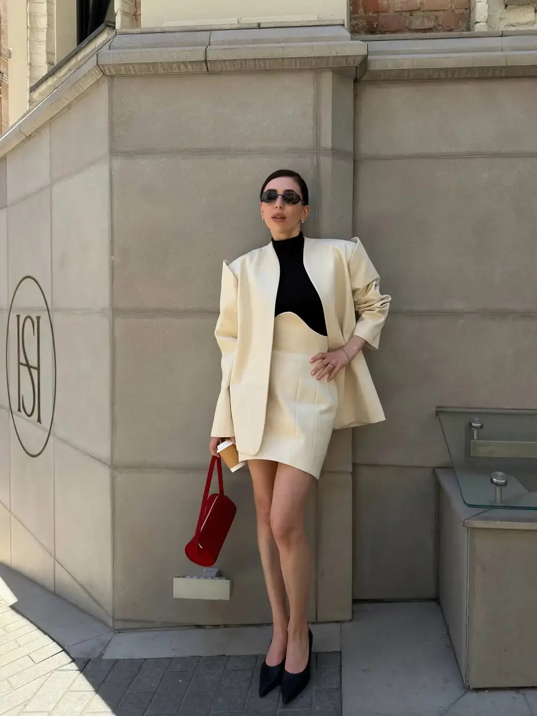 Minimalist White Tailored Blazer and Skirt Set for Women