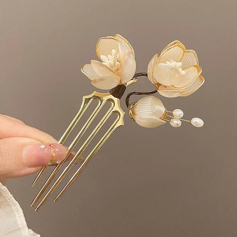 Elegant Floral Metal U-Shaped Hair Stick for Women