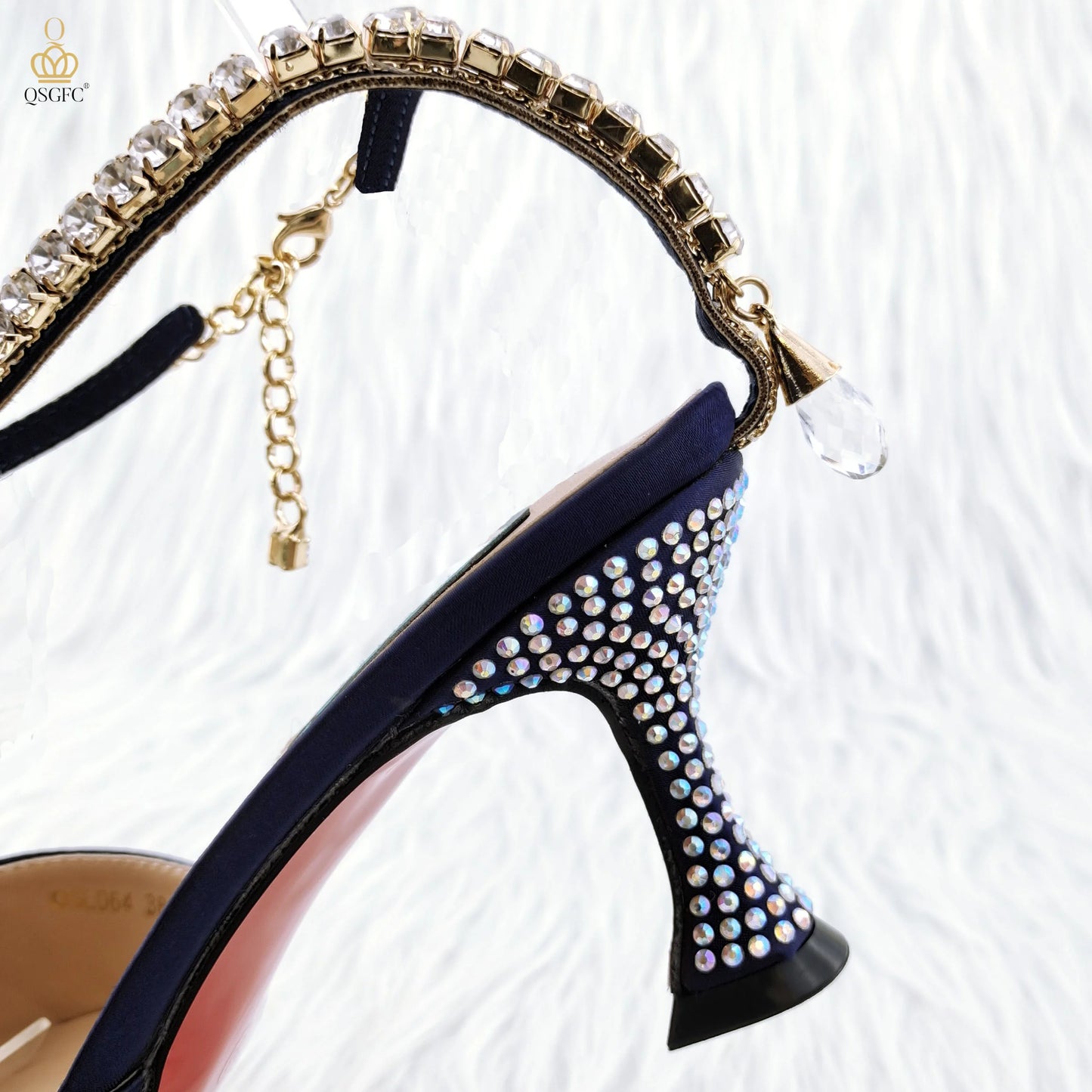 QSGFC Nigerian Popular Pointed Shoes And Bag Handle Soft Small Bag Anklet Design Mid-Heel Women's Shoes