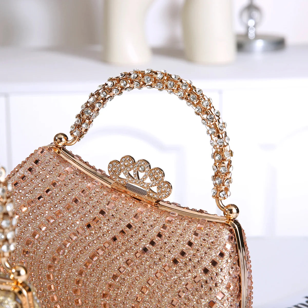2025 Luxury Fashion Sequined Glitter Clutch Bag Full Rhinestone Design Party Women Handbags Portable Tote Shoulder Messenger Bag