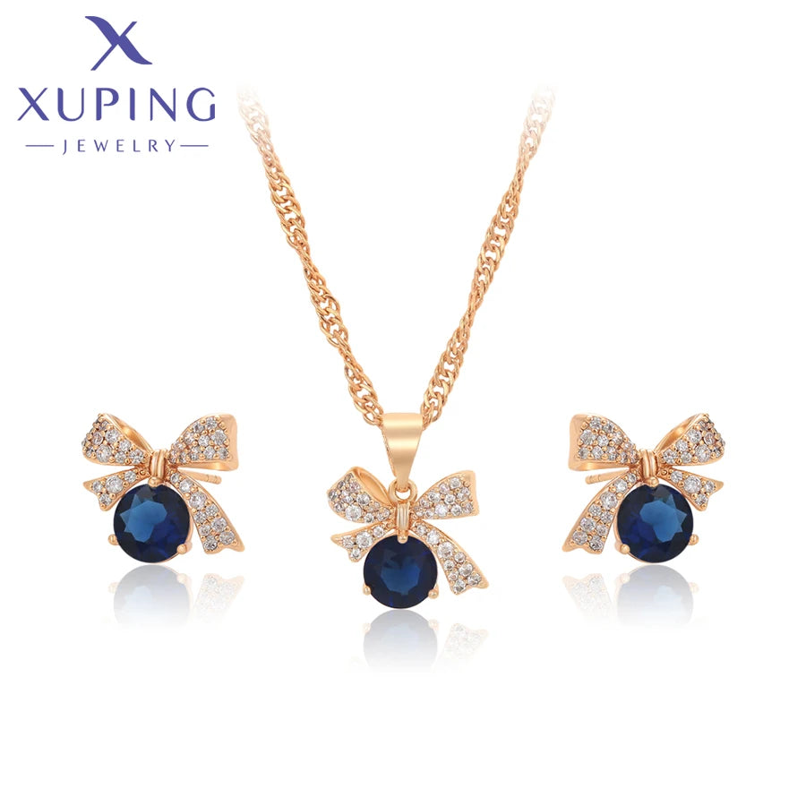 Gold Tone Knot Necklace And Earring Set