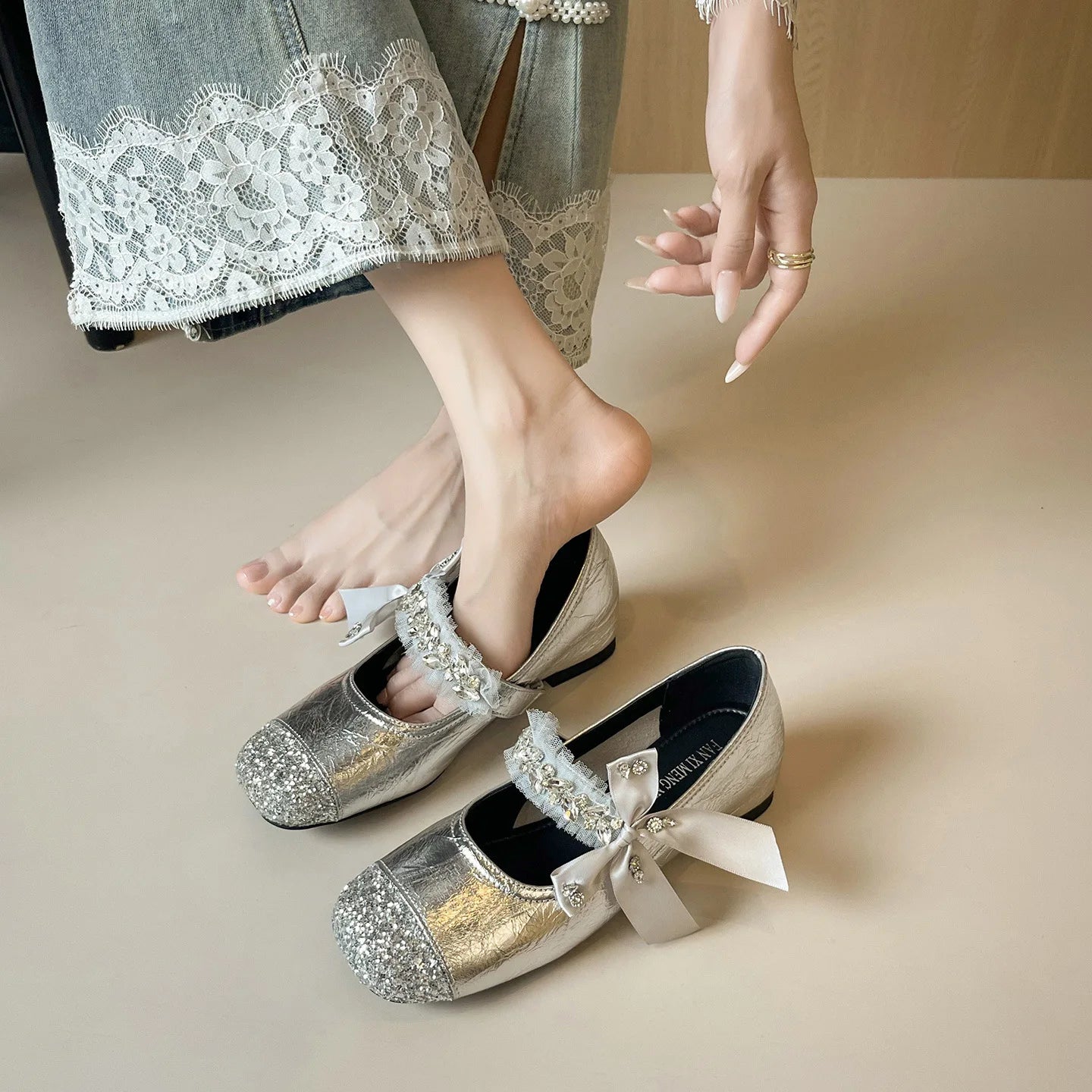 Elegant Rhinestone Bowknot Mary Jane Flats For Women