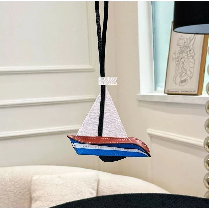 Fresh and elegant handmade calfskin sailboat key bag pendant Navy style natural and unique highlight personality car pendant