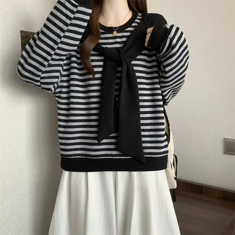 Plus Size Preppy O Neck Long Sleeve Bow Sweatshirt For Women