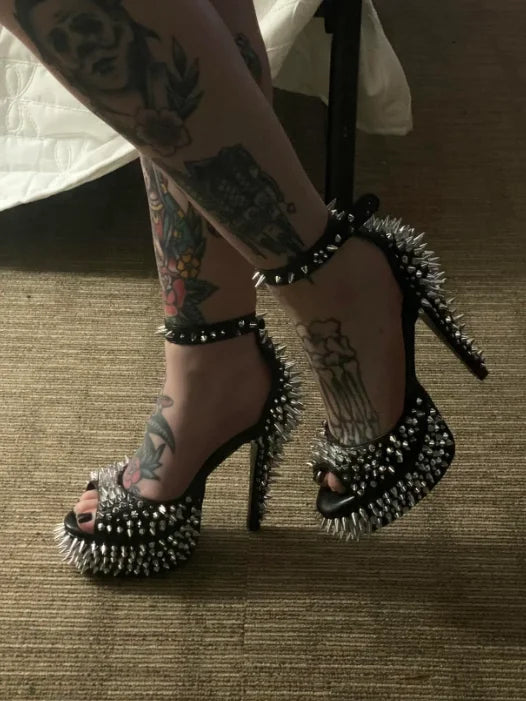 Black Rivet Decorated Spiked Platform Sandals for Women