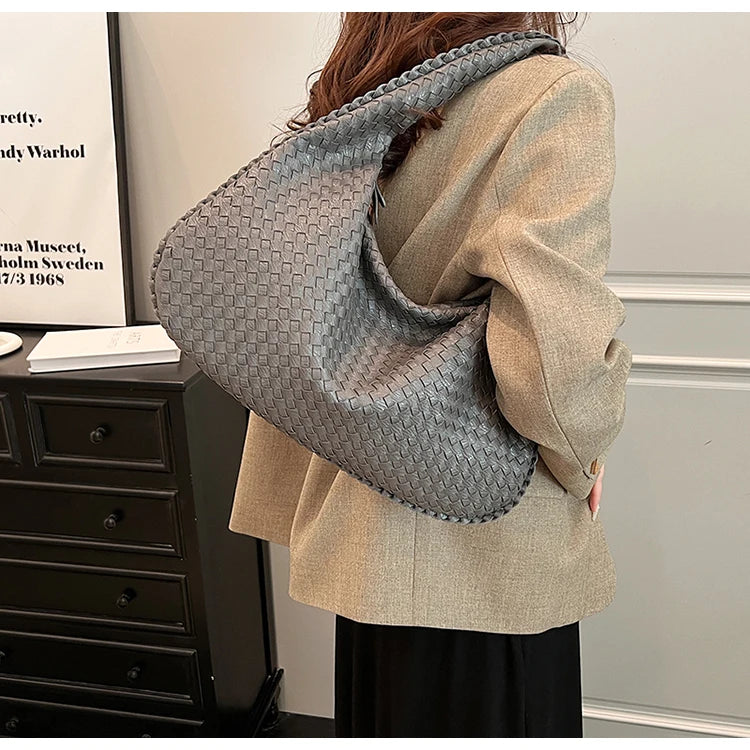 Designer Brand Hand Carry Large Capacity Women's New Fashion Dumpling Bag Casual Shoulder Bags for Women Hot Selling