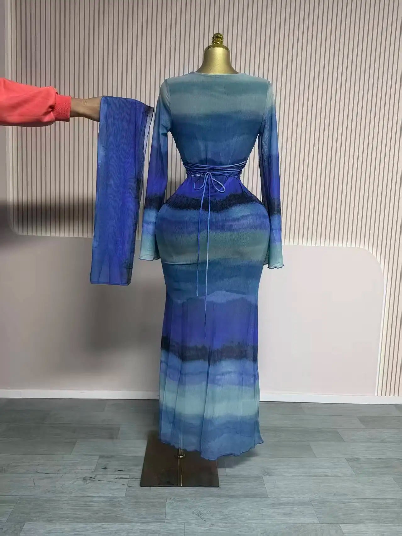 CM.YAYA Women Tie Dye Lace Up Back with Scarf Bodycon Midi Long Sleeve Pleated Maxi Dress Party Education Vacation Long Dresses