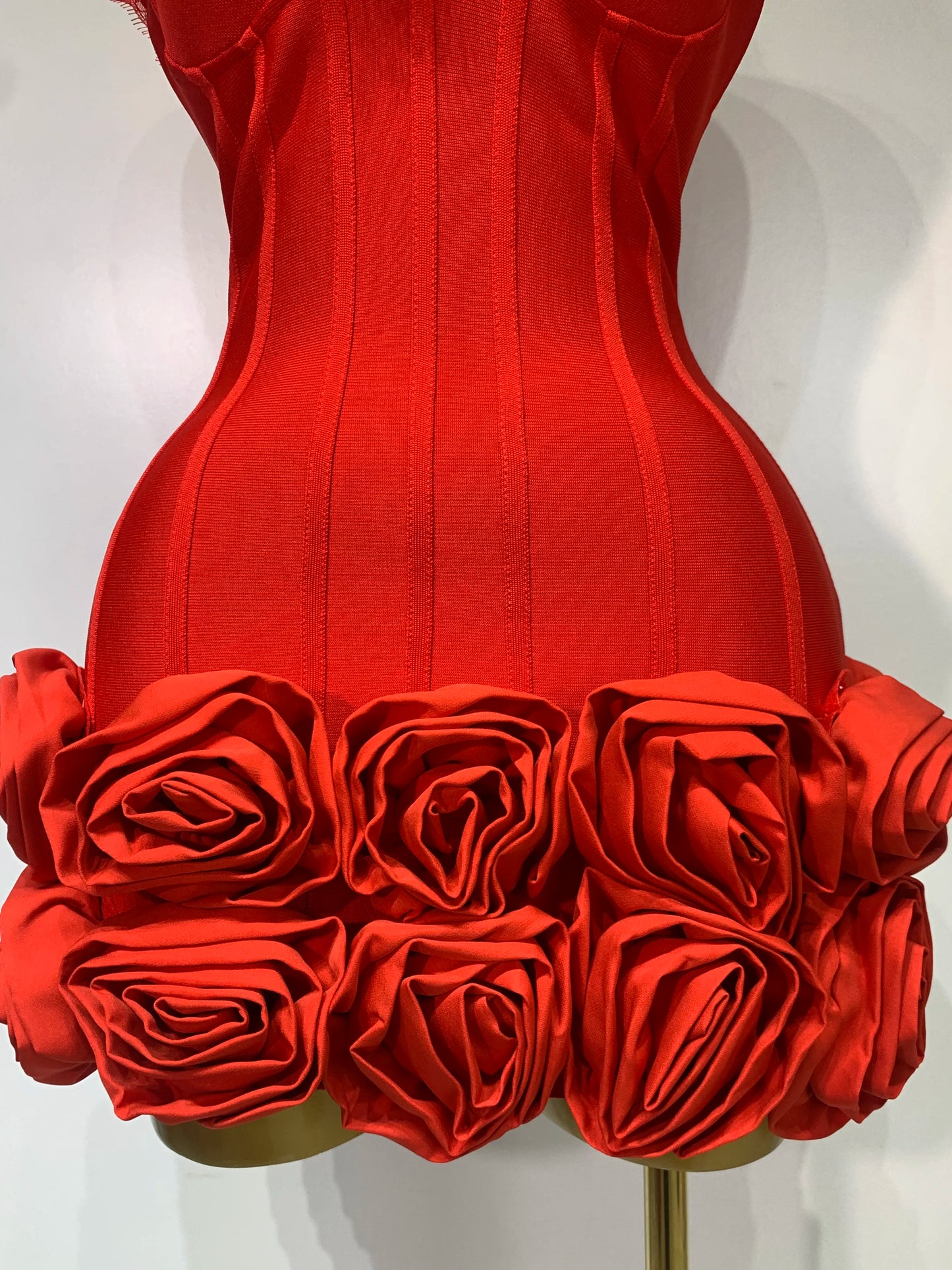 Elegant Women Sleeveless Sexy Halter Applique Bodycon Mini Bandage Dress Celebrity Fashion Nightclub Party Luxury Birthday Dress