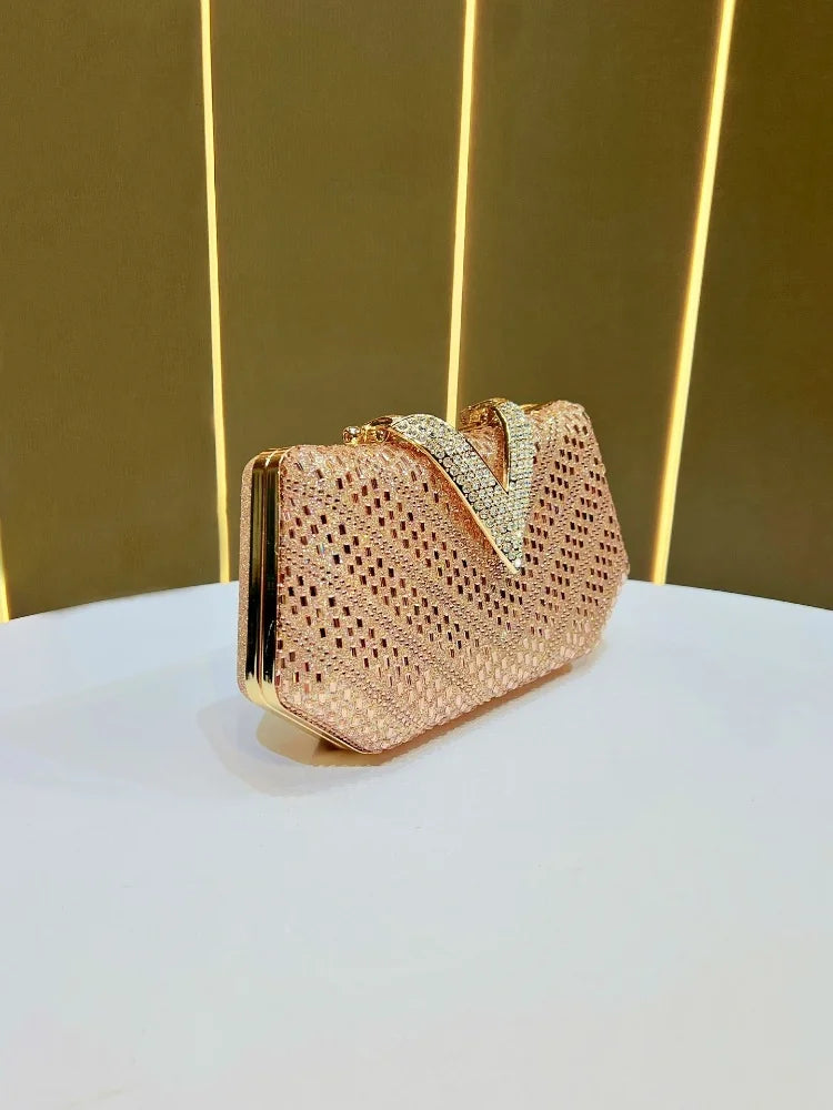 Luxury Shiny Diamond Studded V Letter Evening Dress Bag for Women Brand Rhinestones Handbags Elegant Cheongsam Bag Wedding Purse