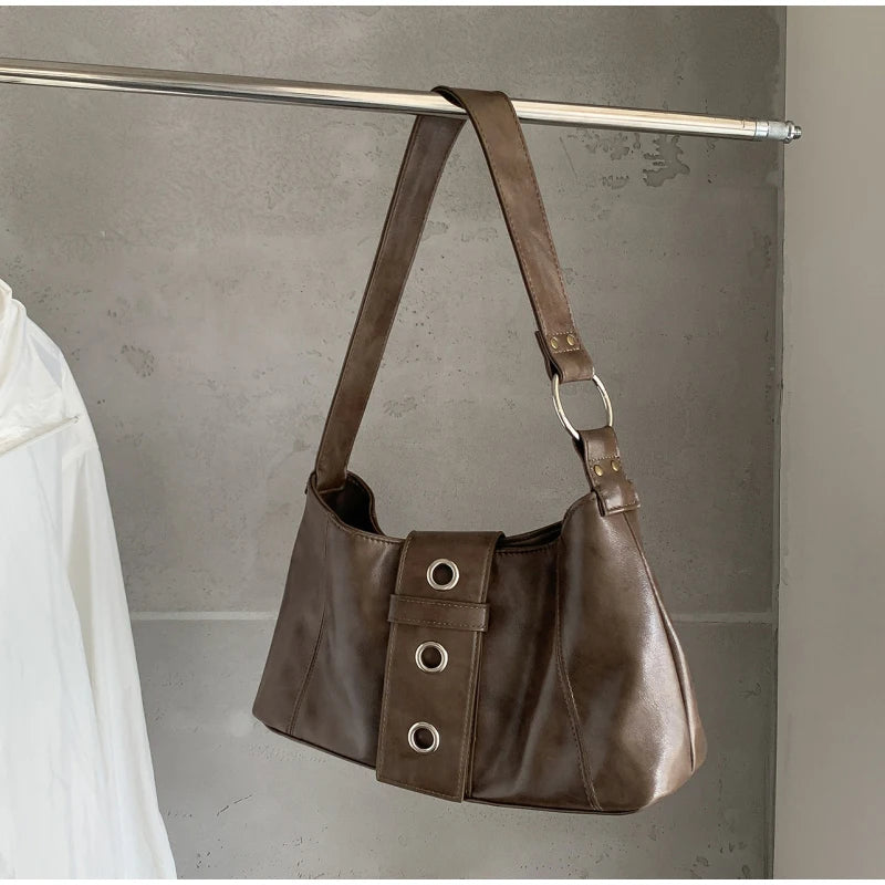 Women's Rivet Y2k Shoulder Bag Retro Small Bag Hot Girl Wilderness Style Retro Leather Fashion Versatile Shoulder Armpit Bag