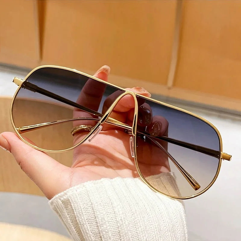 Oversized Gradient Pilot Sunglasses